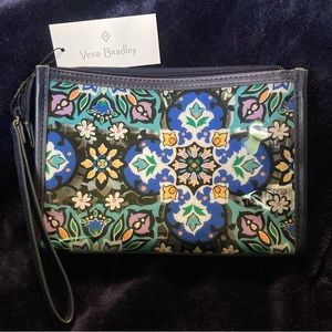 Vera Bradley NWT Wristlet